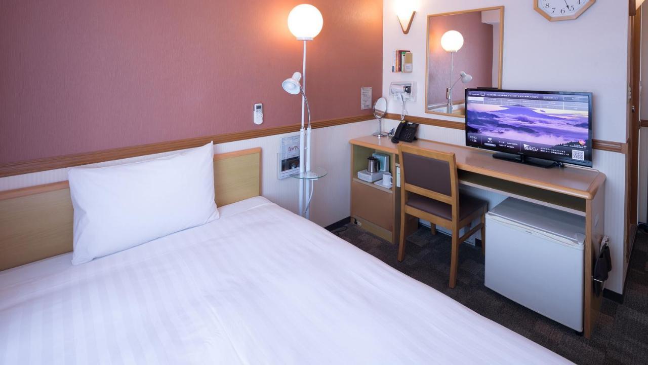 Toyoko Inn Aizuwakamatsu Ekimae Buitenkant foto